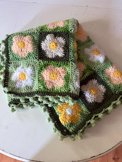 Dreamin’ of Daisys Throw Blanket